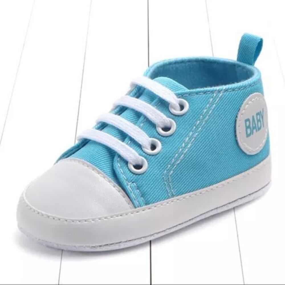 New Baby soft sole sneakers size 3 turquoise